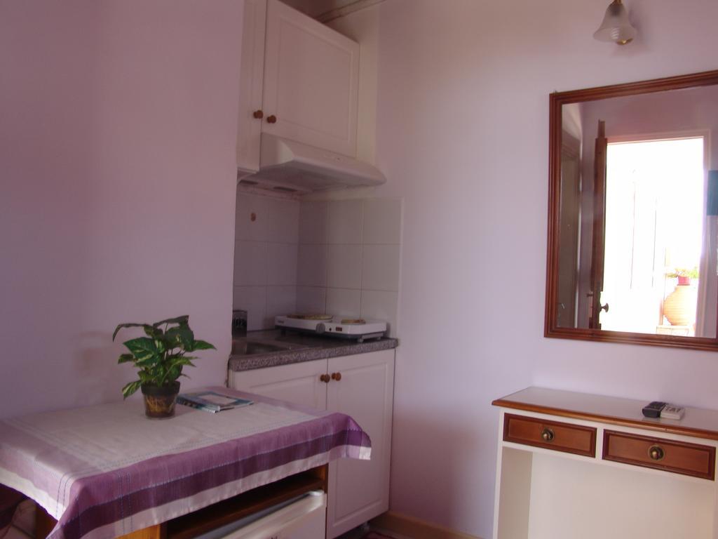 Aiolos Rooms Tsoukaládhes Esterno foto